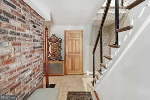$1,625,000 | 9228 Farnsworth Drive, Potomac, MD 20854