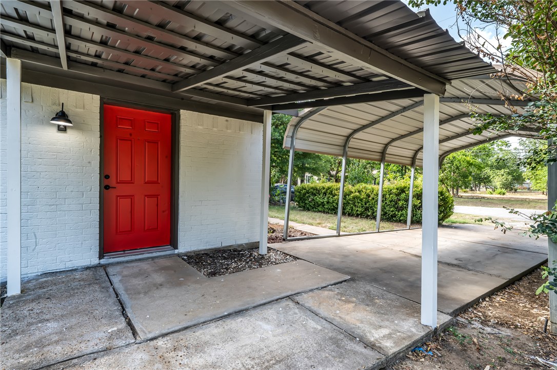 104 North Oneal Street Caldwell, TX 77836 - Photo 18 of 22 a view of a backyard of a house