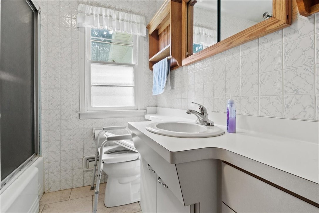 5325 West Ridge Road Parma, NY 14559 - Photo 16 of 35