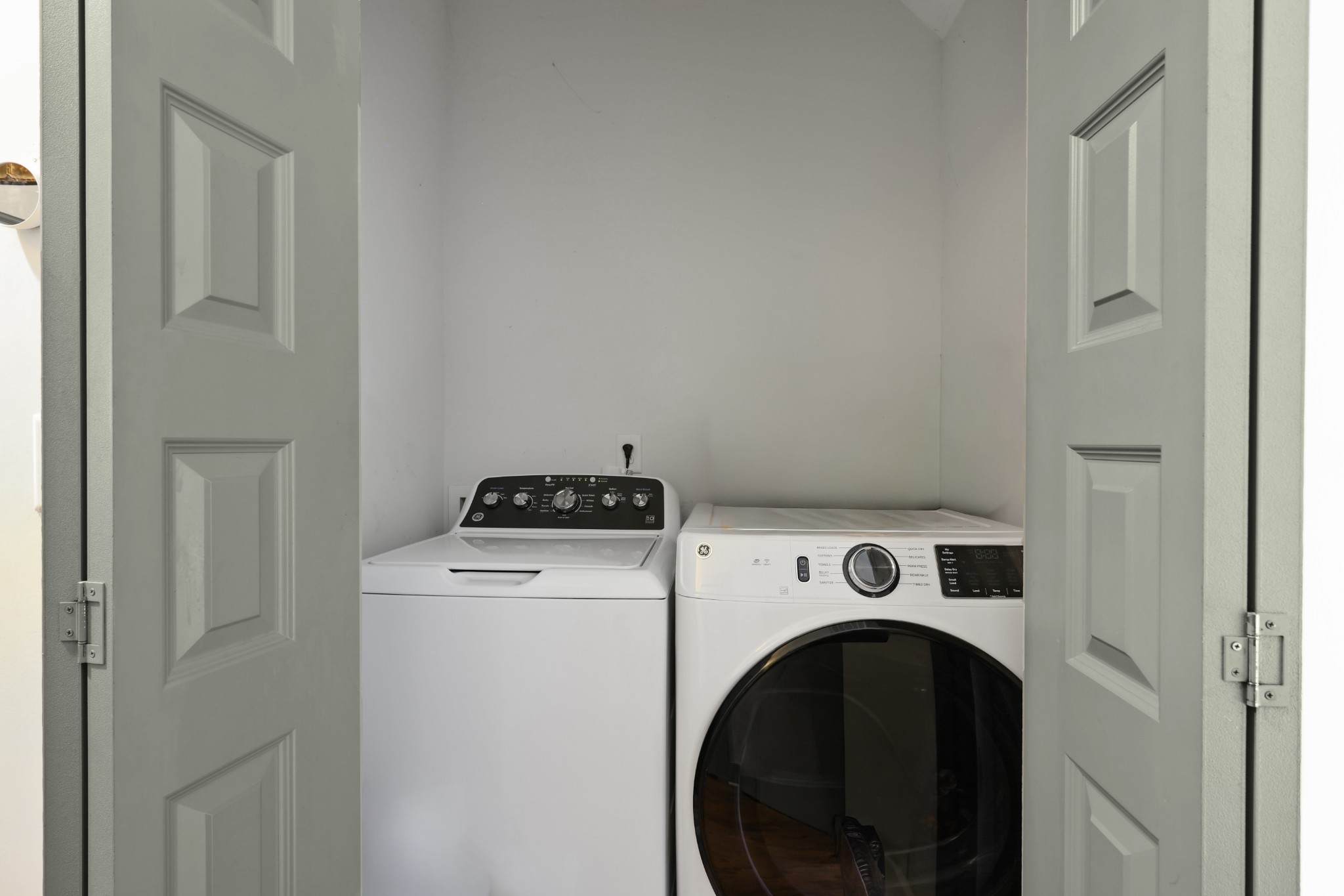 101 Cottage Lane Franklin, TN 37064 - Photo 19 of 20 a utility room with dryer and washer