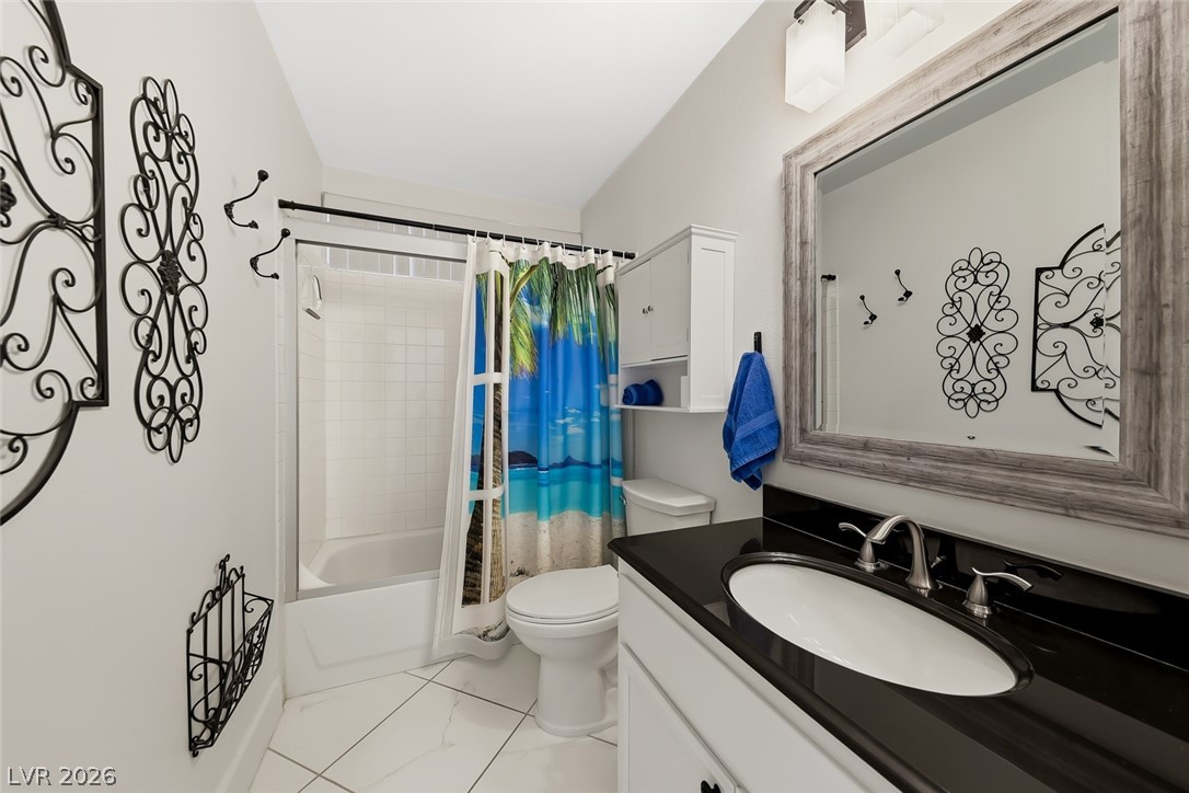 10 Rising Sun Court Henderson, NV 89074 - Photo 27 of 38 Bath with tub/shower