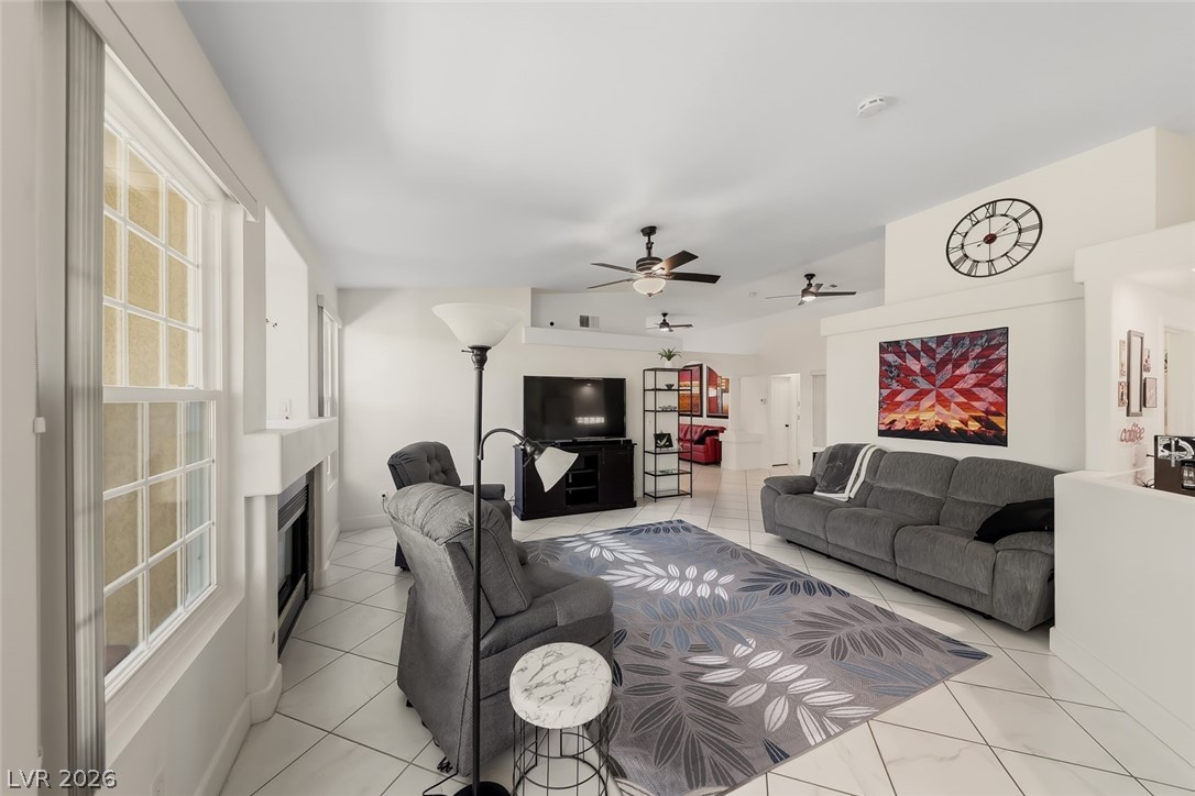 10 Rising Sun Court Henderson, NV 89074 - Photo 5 of 38 Living room