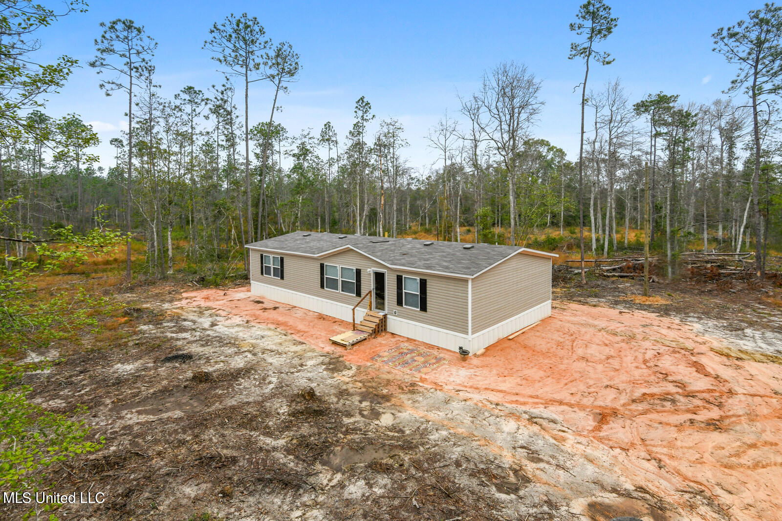 20485 White Road Vancleave, MS 39565 - Photo 1 of 18 001_1600x1067_mls_1600x1067