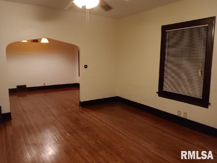 447 West Cook Street Springfield, IL 62704 - Photo 2 of 13