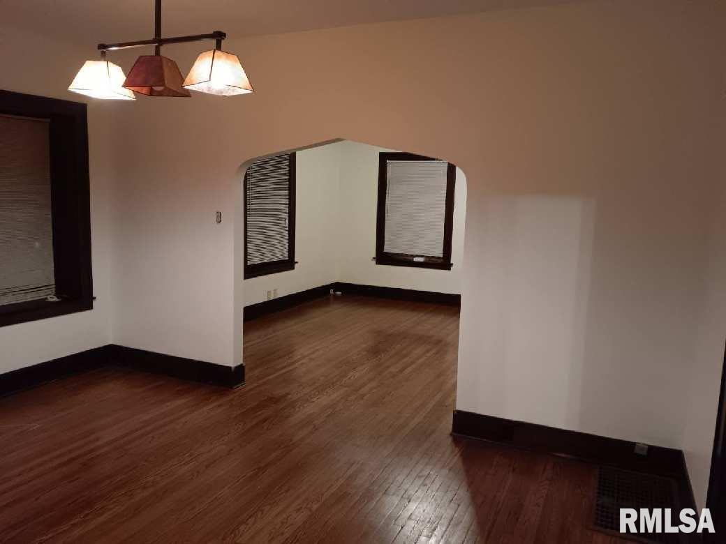 447 West Cook Street Springfield, IL 62704 - Photo 4 of 13