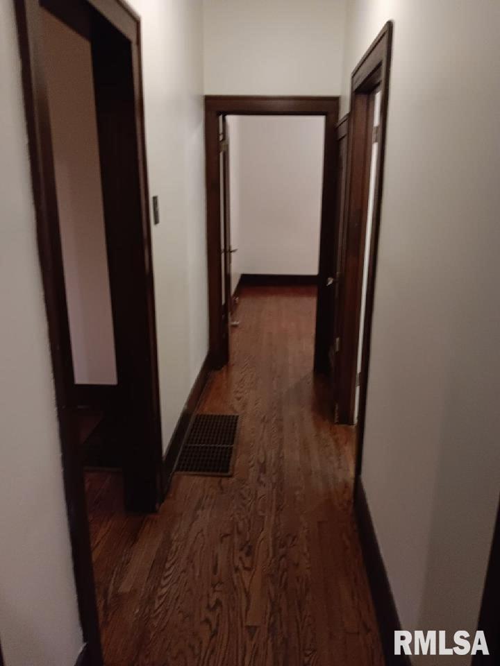 447 West Cook Street Springfield, IL 62704 - Photo 9 of 13