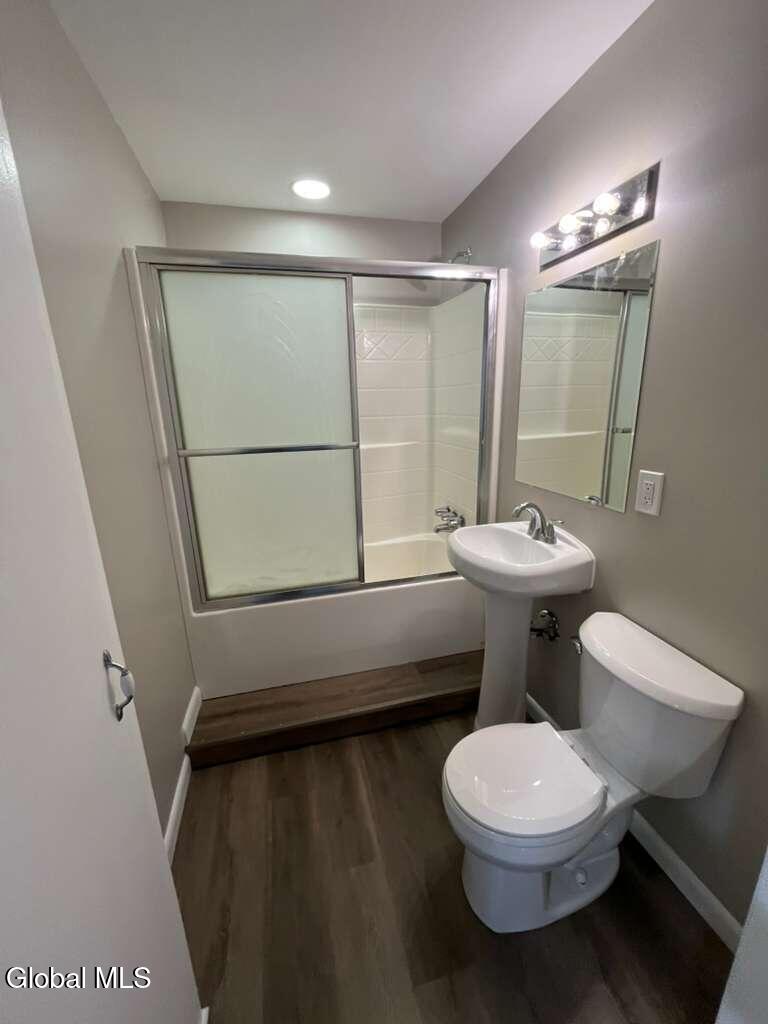 1037 Roberta Road Rotterdam, NY 12303 - Photo 11 of 31 PHOTO-2025-09-04-13-55-27