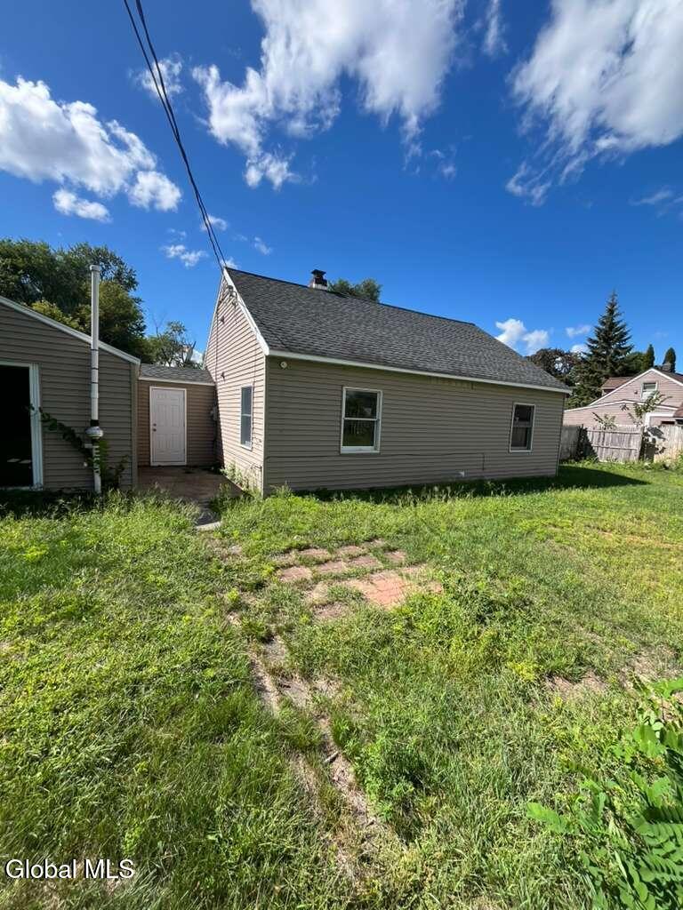 1037 Roberta Road Rotterdam, NY 12303 - Photo 27 of 31 PHOTO-2025-09-04-13-55-26