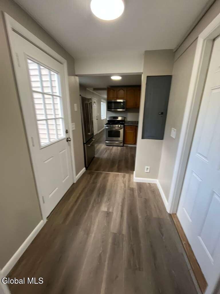 1037 Roberta Road Rotterdam, NY 12303 - Photo 4 of 31 PHOTO-2025-09-04-13-56-44