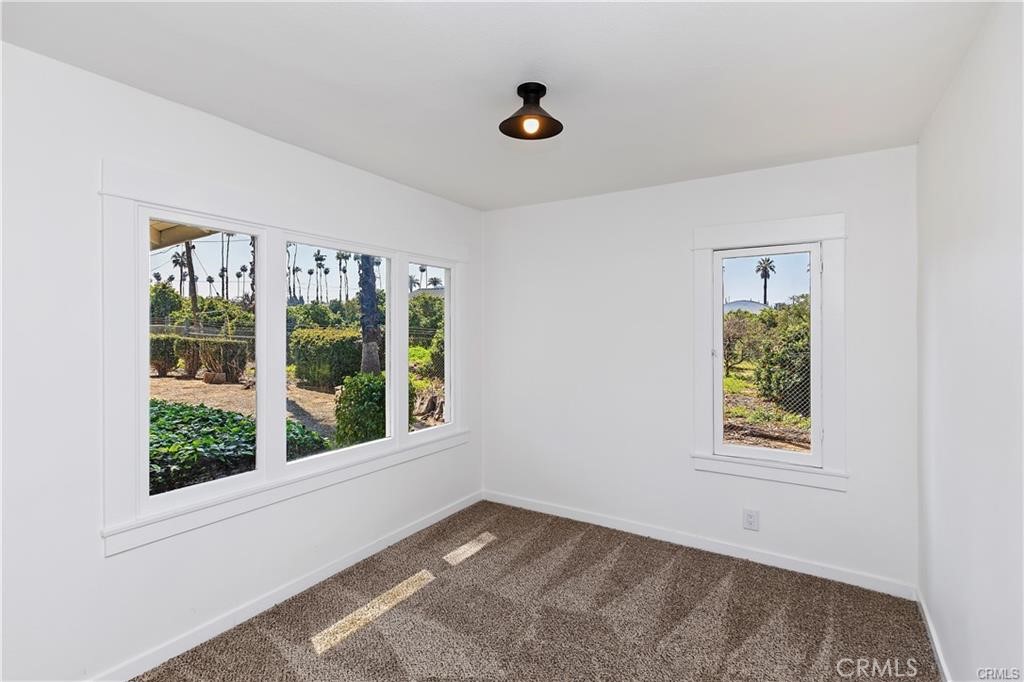 8615 Dufferin Avenue Riverside, CA 92504 - Photo 5 of 15