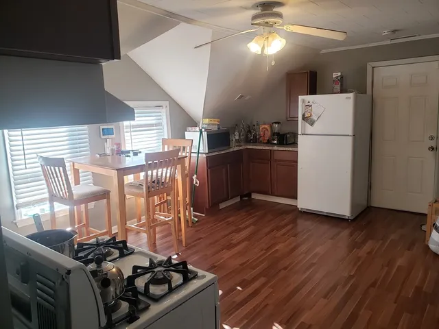 $1,900 | 7 Lanes Avenue, Unit 2, Taunton, MA 02780