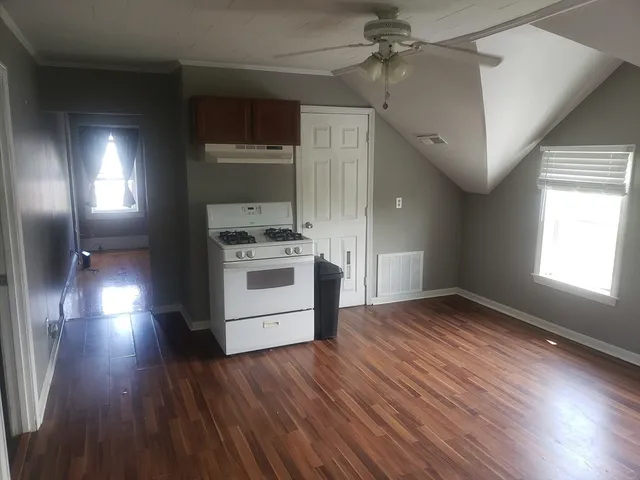 $1,900 | 7 Lanes Avenue, Unit 2, Taunton, MA 02780