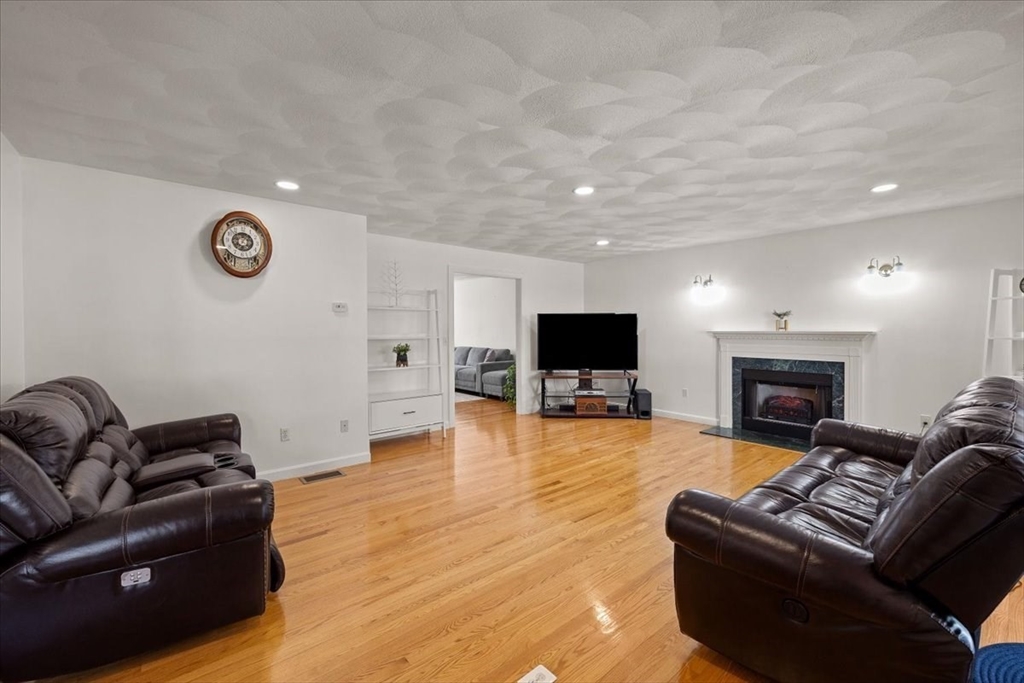 26 Garden Road Stoneham, MA 02180 - Photo 11 of 39 Gallery Image 11