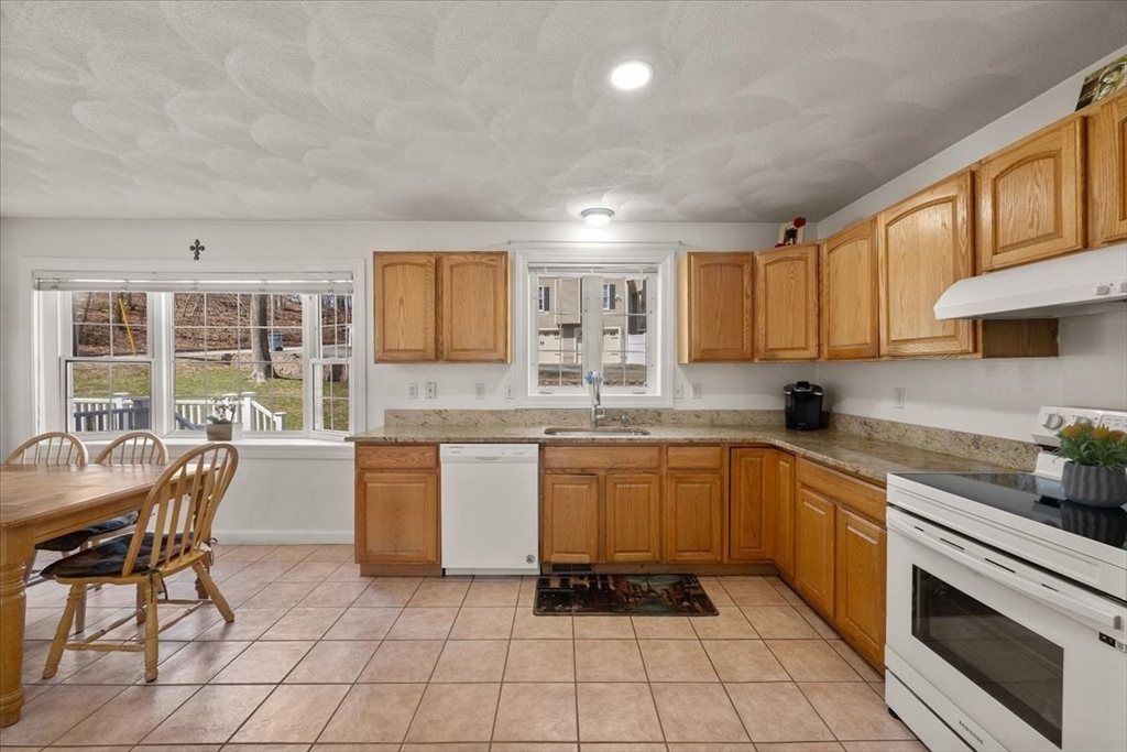 26 Garden Road Stoneham, MA 02180 - Photo 15 of 39 Gallery Image 15