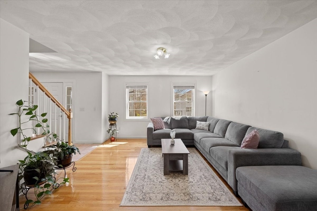 26 Garden Road Stoneham, MA 02180 - Photo 8 of 39 Gallery Image 8