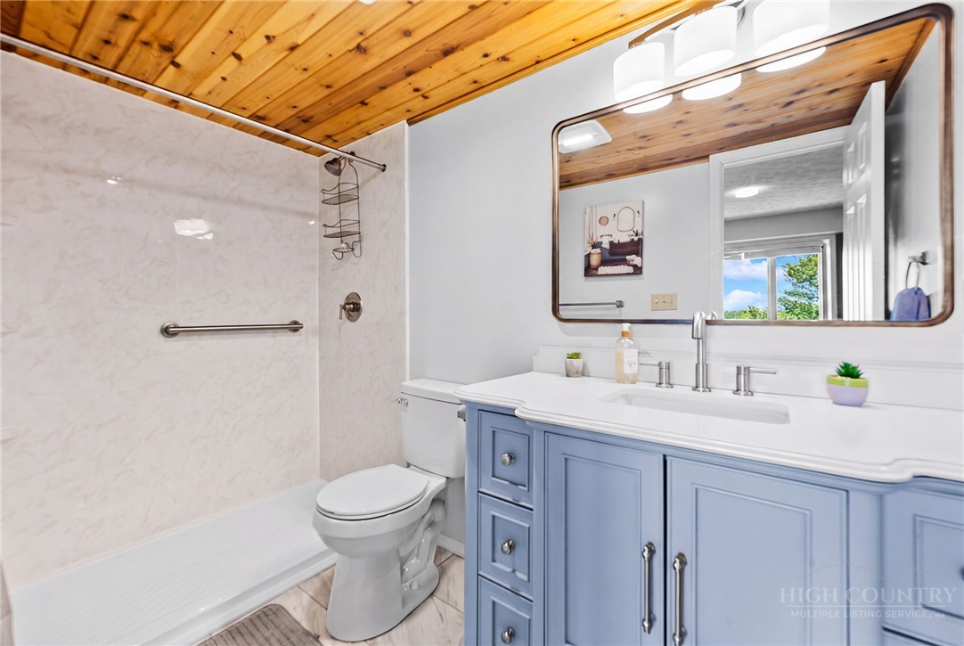 220 Northridge Road, Unit 16 Beech Mountain, NC 28604 - Photo 14 of 29