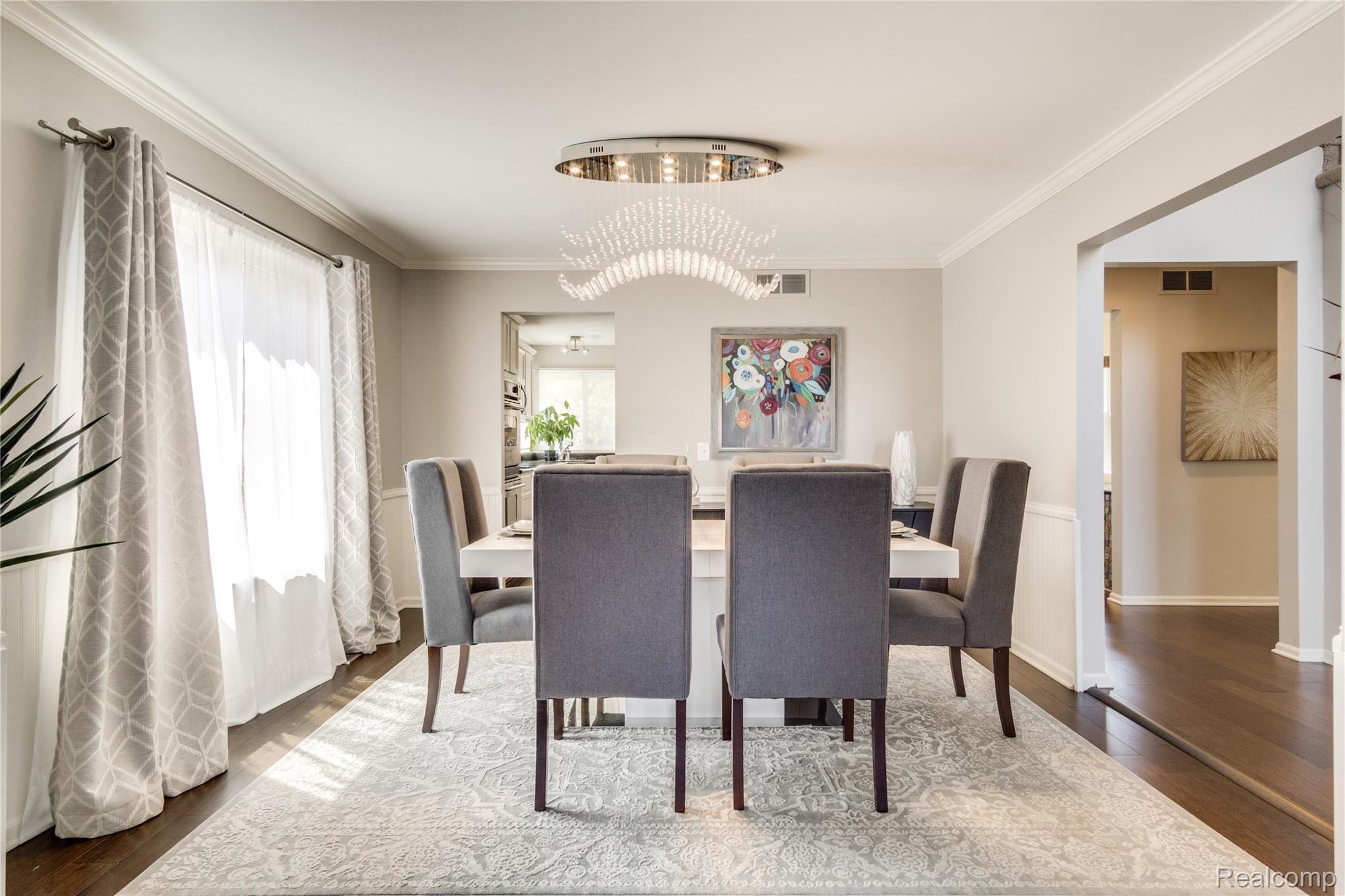 30701 Bradmore Road Warren, MI 48092 - Photo 14 of 52 Dining room