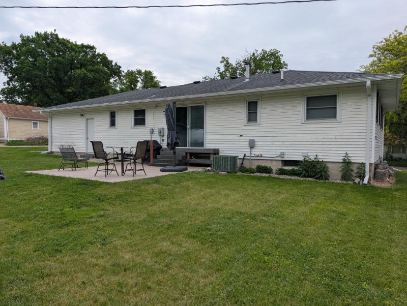 377 1st Street Southwest Wells, MN 56097 - Photo 4 of 26