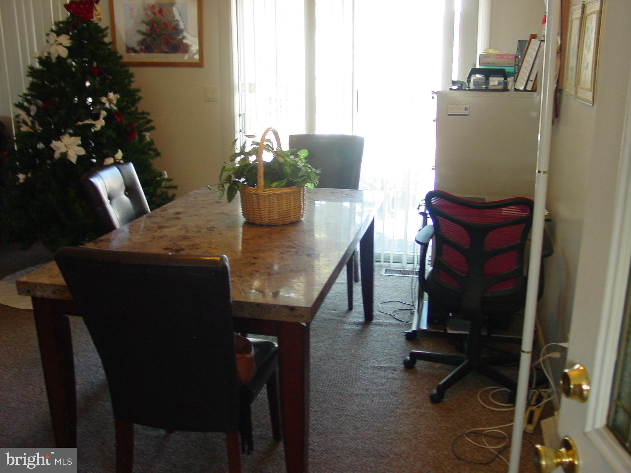 902 Smoke Tree Road Baltimore, MD 21208 - Photo 8 of 20 Dining Room