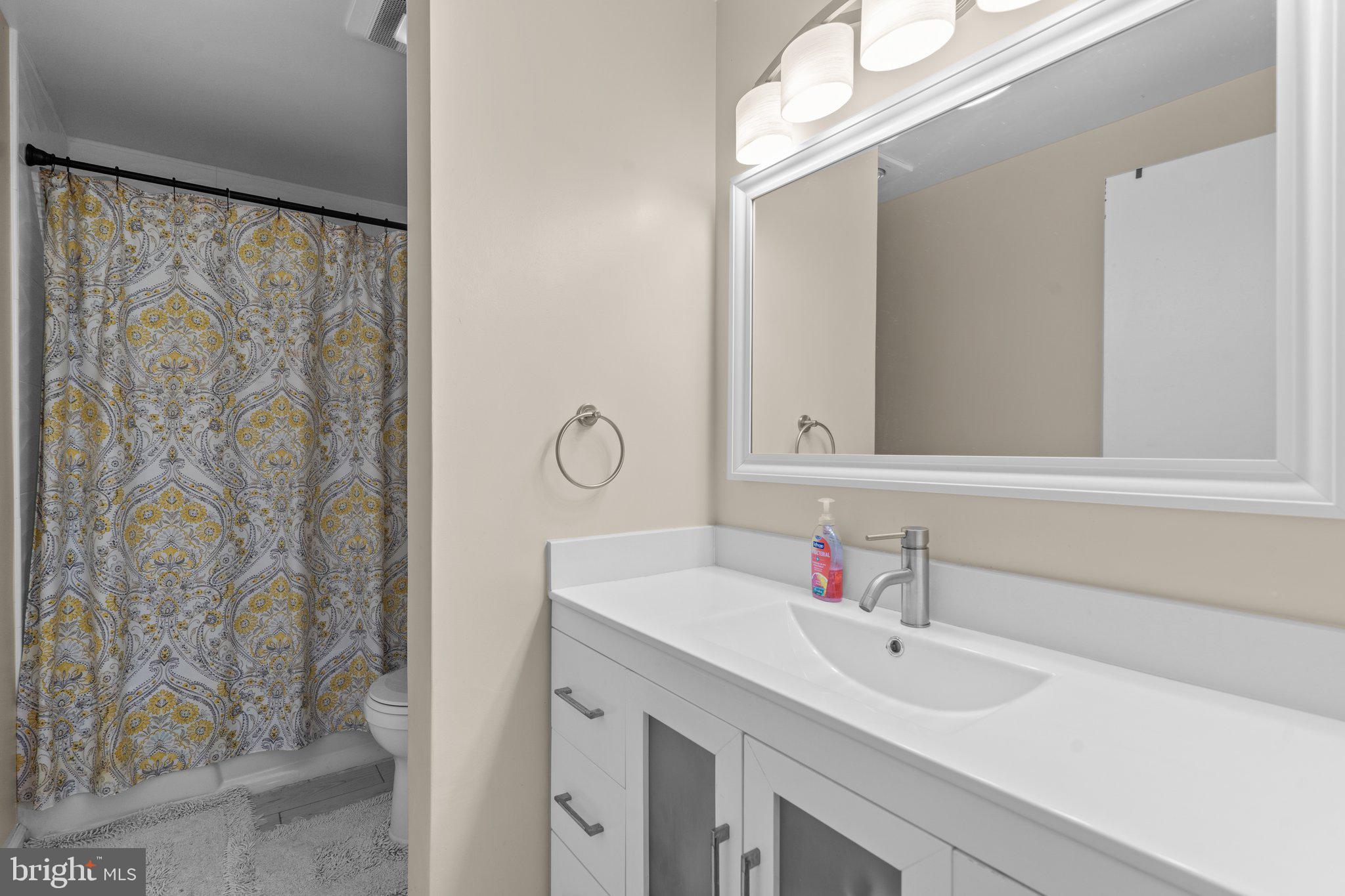 19048 Staleybridge Road Germantown, MD 20876 - Photo 14 of 18