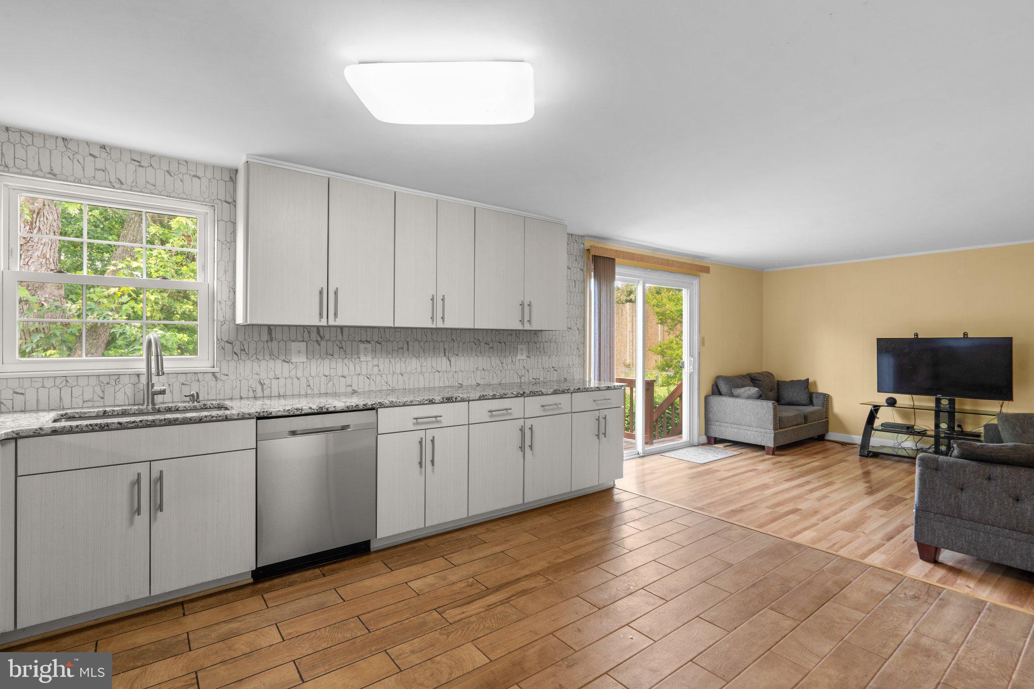 19048 Staleybridge Road Germantown, MD 20876 - Photo 3 of 18