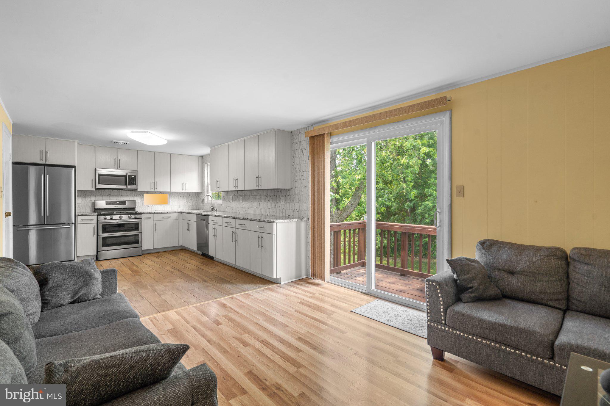 19048 Staleybridge Road Germantown, MD 20876 - Photo 4 of 18