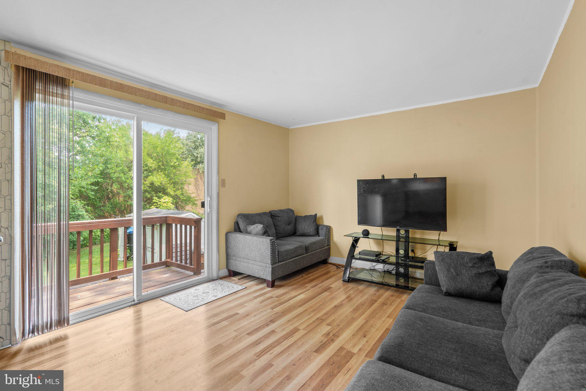 19048 Staleybridge Road Germantown, MD 20876 - Photo 5 of 18