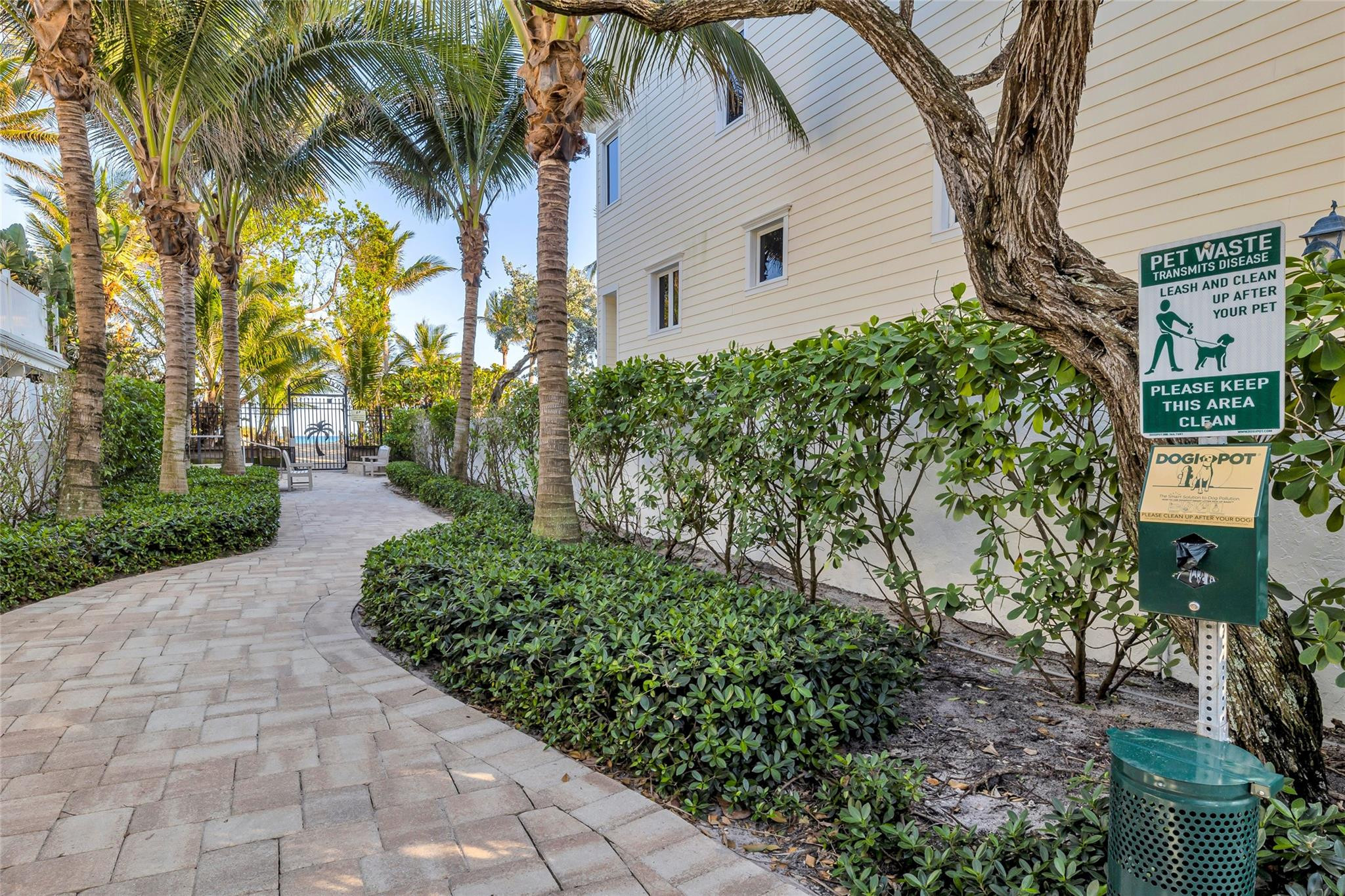 3404 Barton Road Pompano Beach, FL 33062 - Photo 37 of 46 a backyard of a house with lots of green space