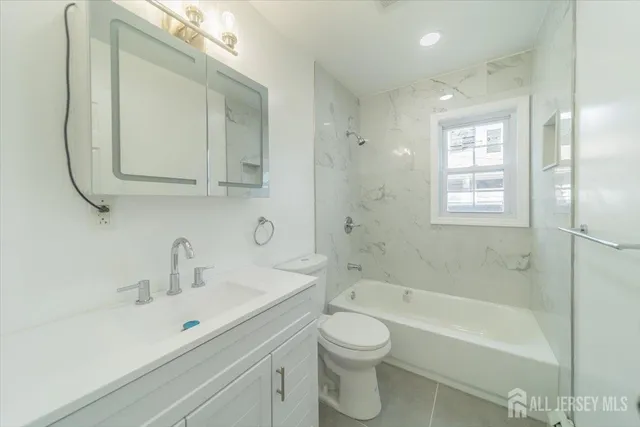 $889,900 | 54 Bergen Street, Carteret, NJ 07008