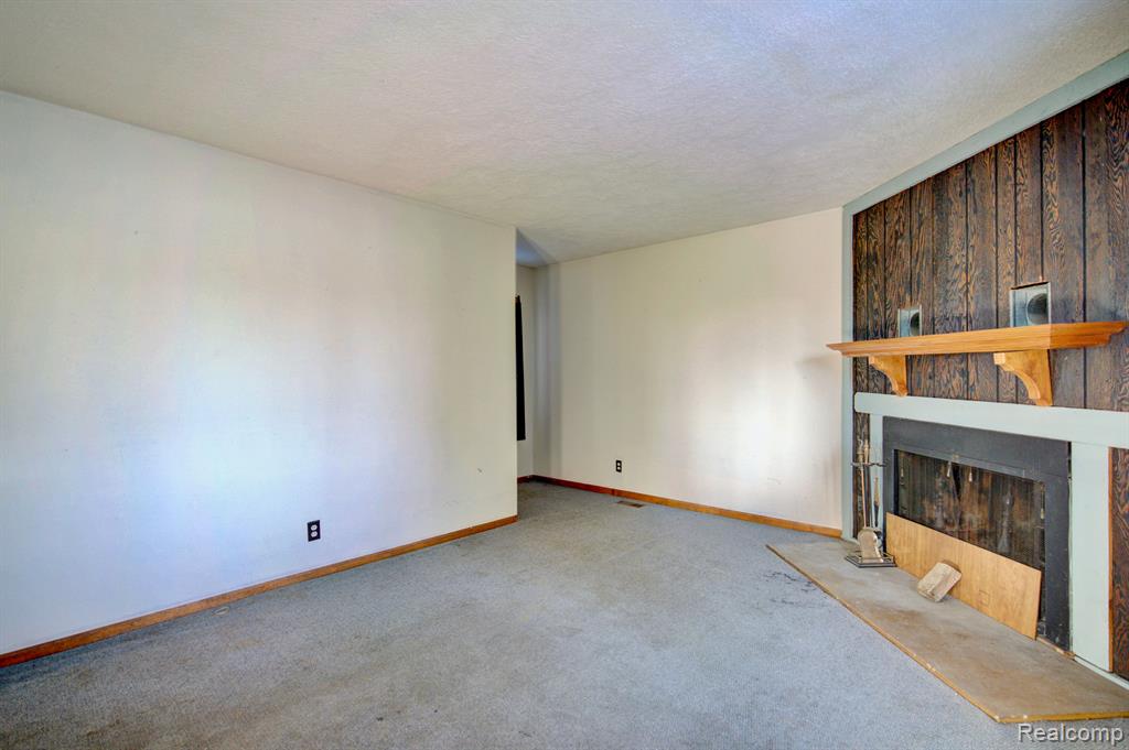 5396 East Atherton Road Burton, MI 48519 - Photo 17 of 59
