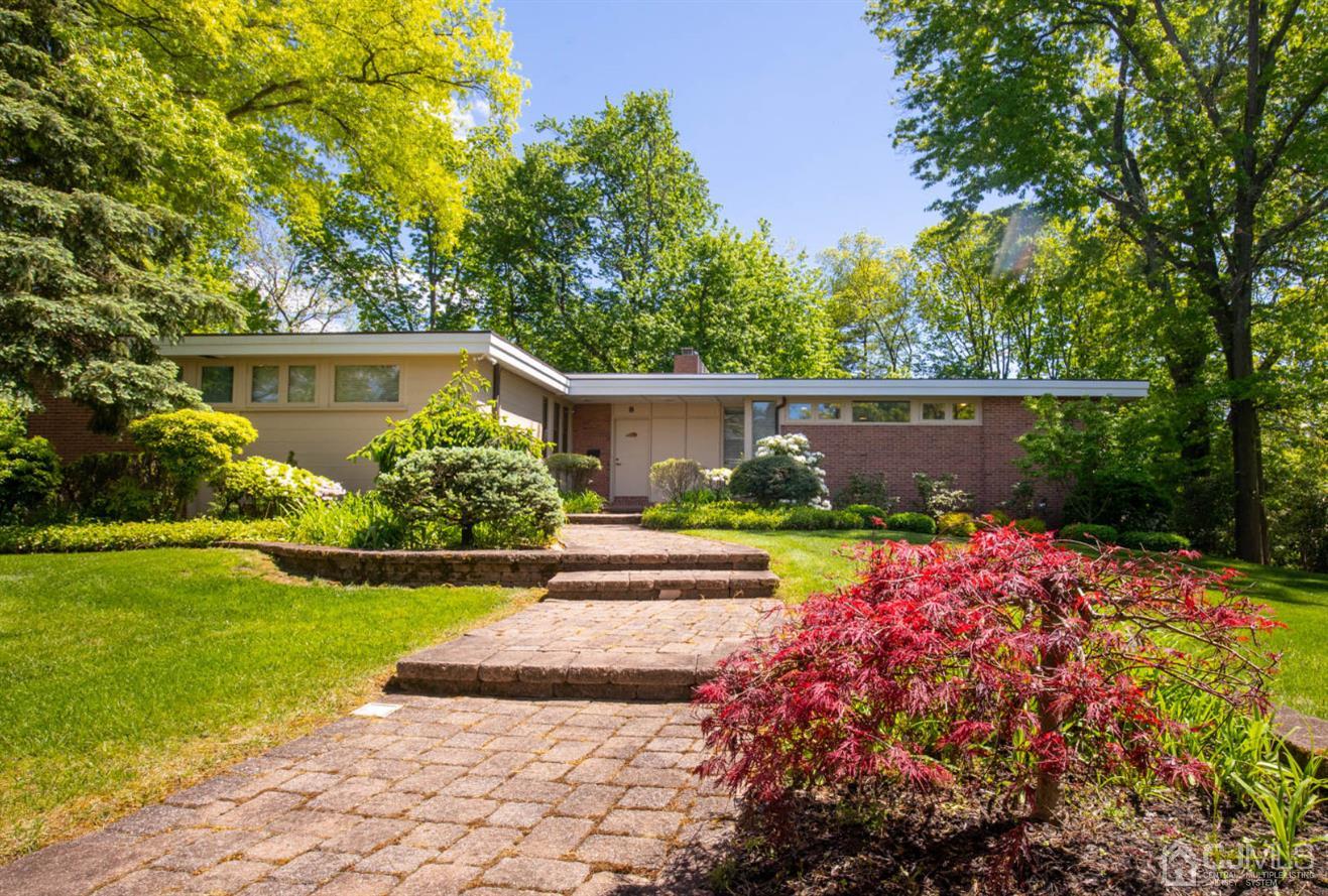 8 Hamlin Road Edison, NJ 08817 - Photo 1 of 43