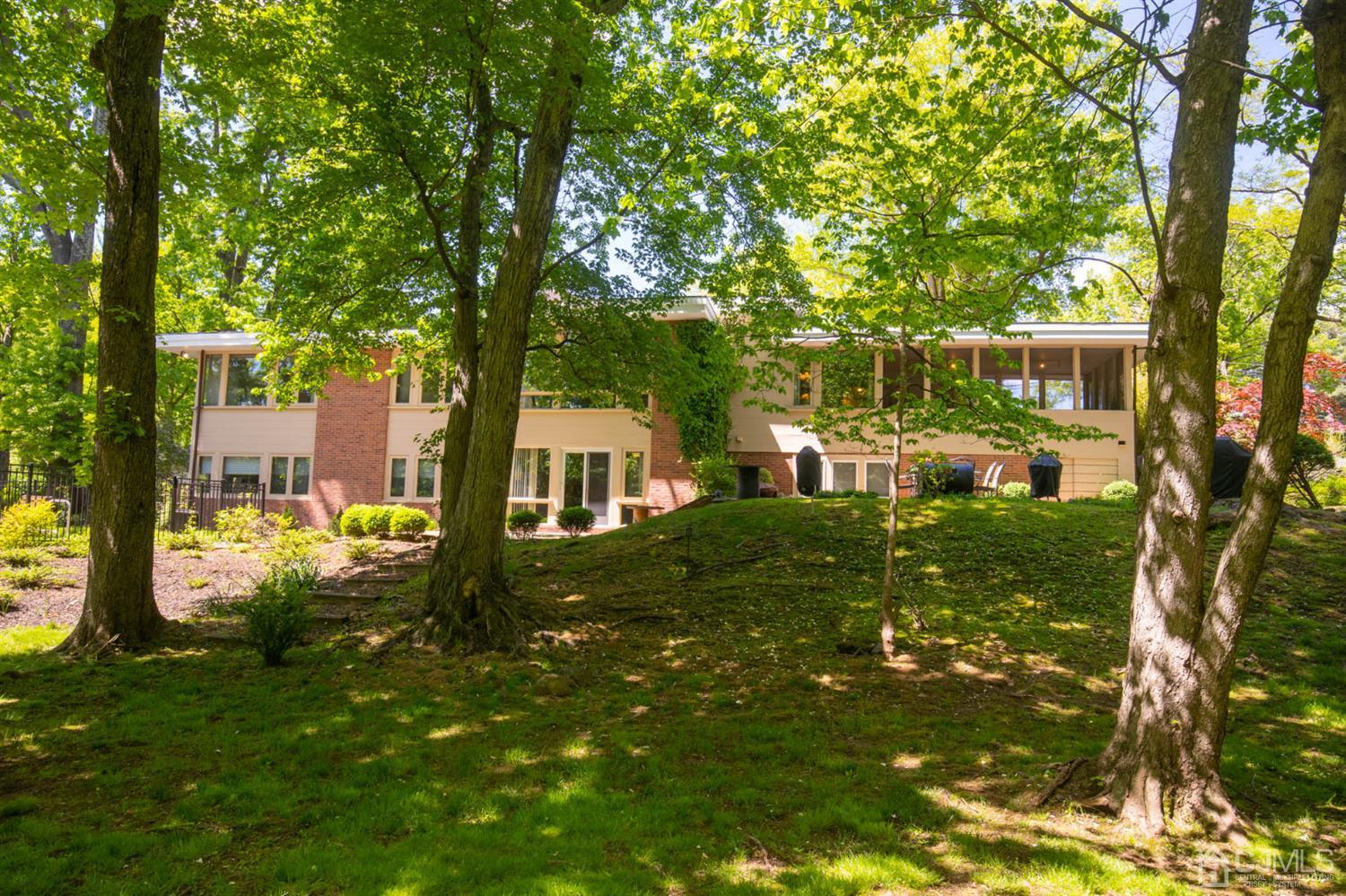 8 Hamlin Road Edison, NJ 08817 - Photo 14 of 43