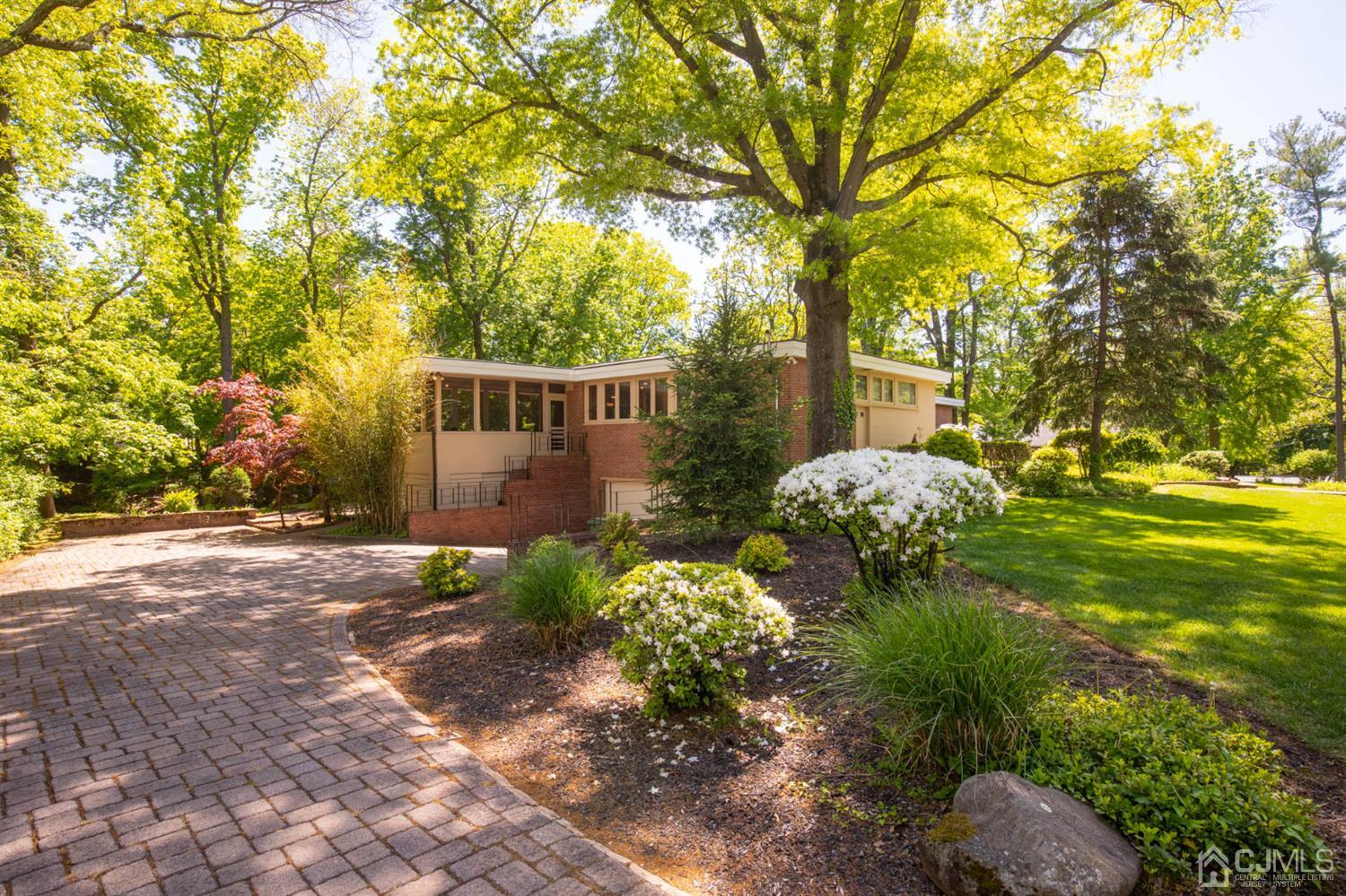 8 Hamlin Road Edison, NJ 08817 - Photo 4 of 43