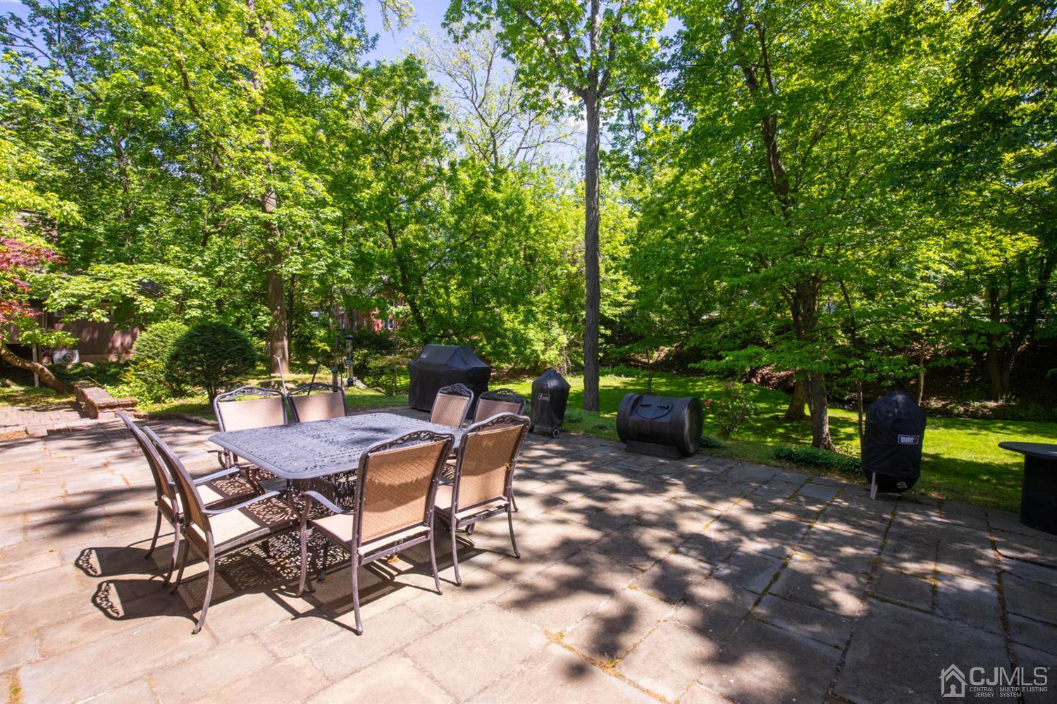 8 Hamlin Road Edison, NJ 08817 - Photo 8 of 43