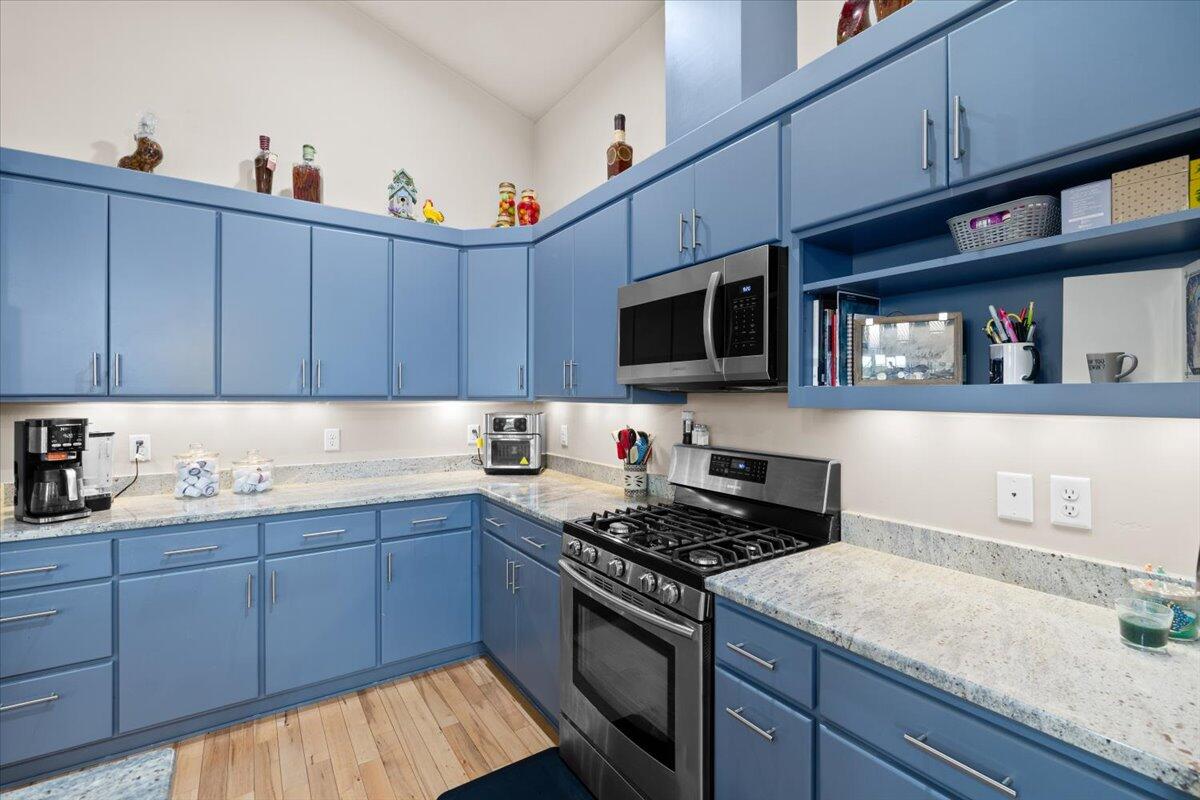 676 Nottingham Terrace Eagle Point, OR 97524 - Photo 12 of 25 17-CI_7734