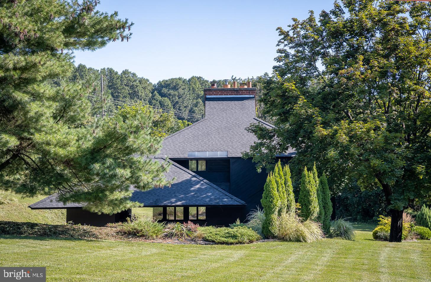 225 Trythall Road Elverson, PA 19520 - Photo 4 of 47