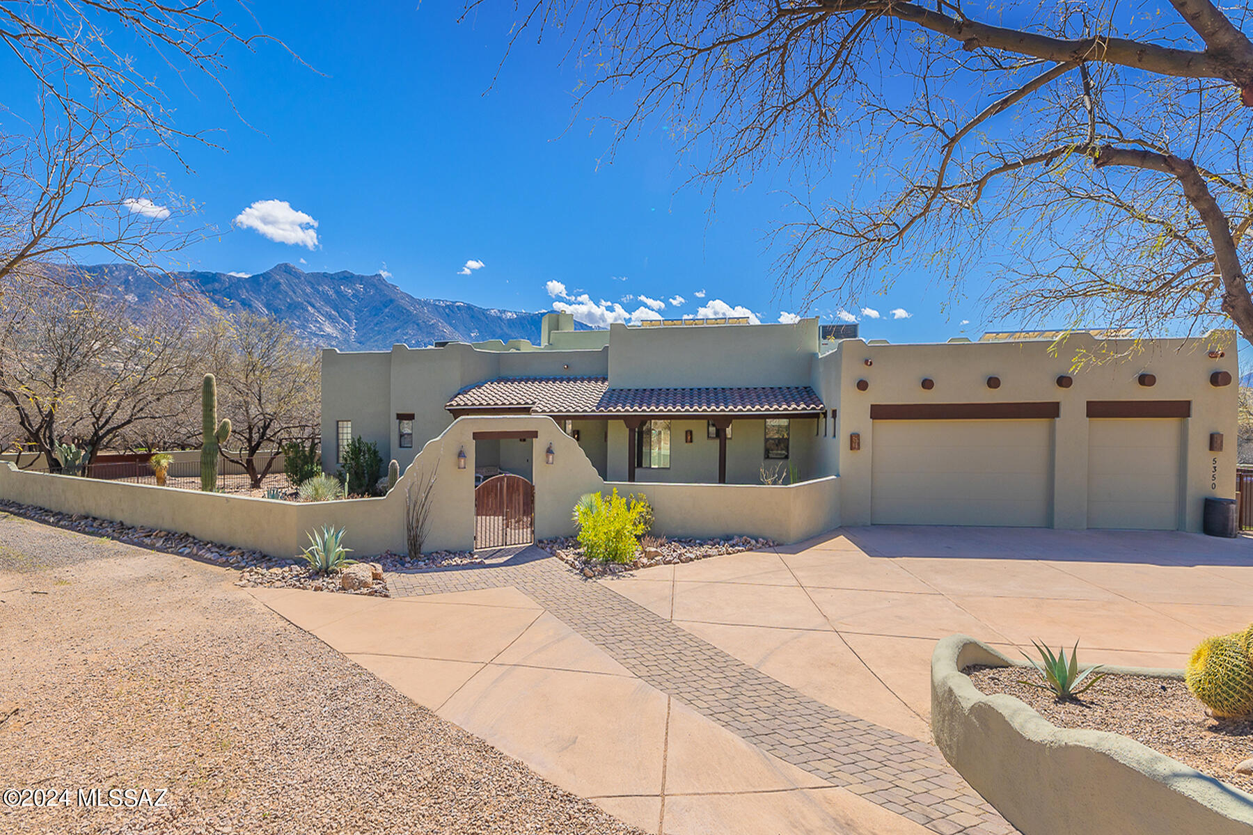 5350 East Edwin Road Tucson, AZ 85739 - Photo 1 of 46 Gallery Image 1