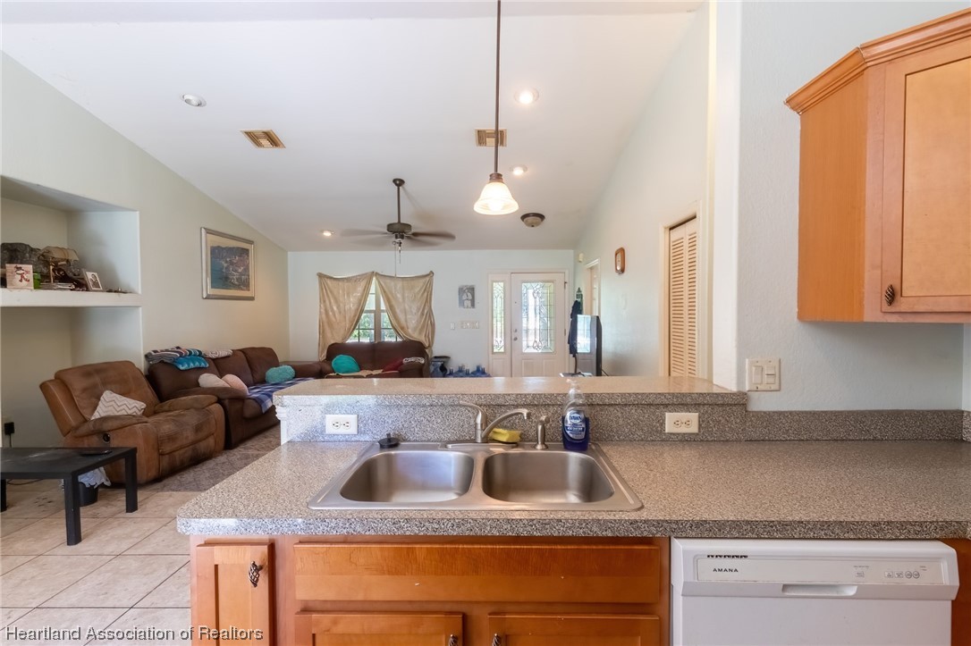 6314 Apple Road Sebring, FL 33875 - Photo 10 of 41 Gallery Image 10