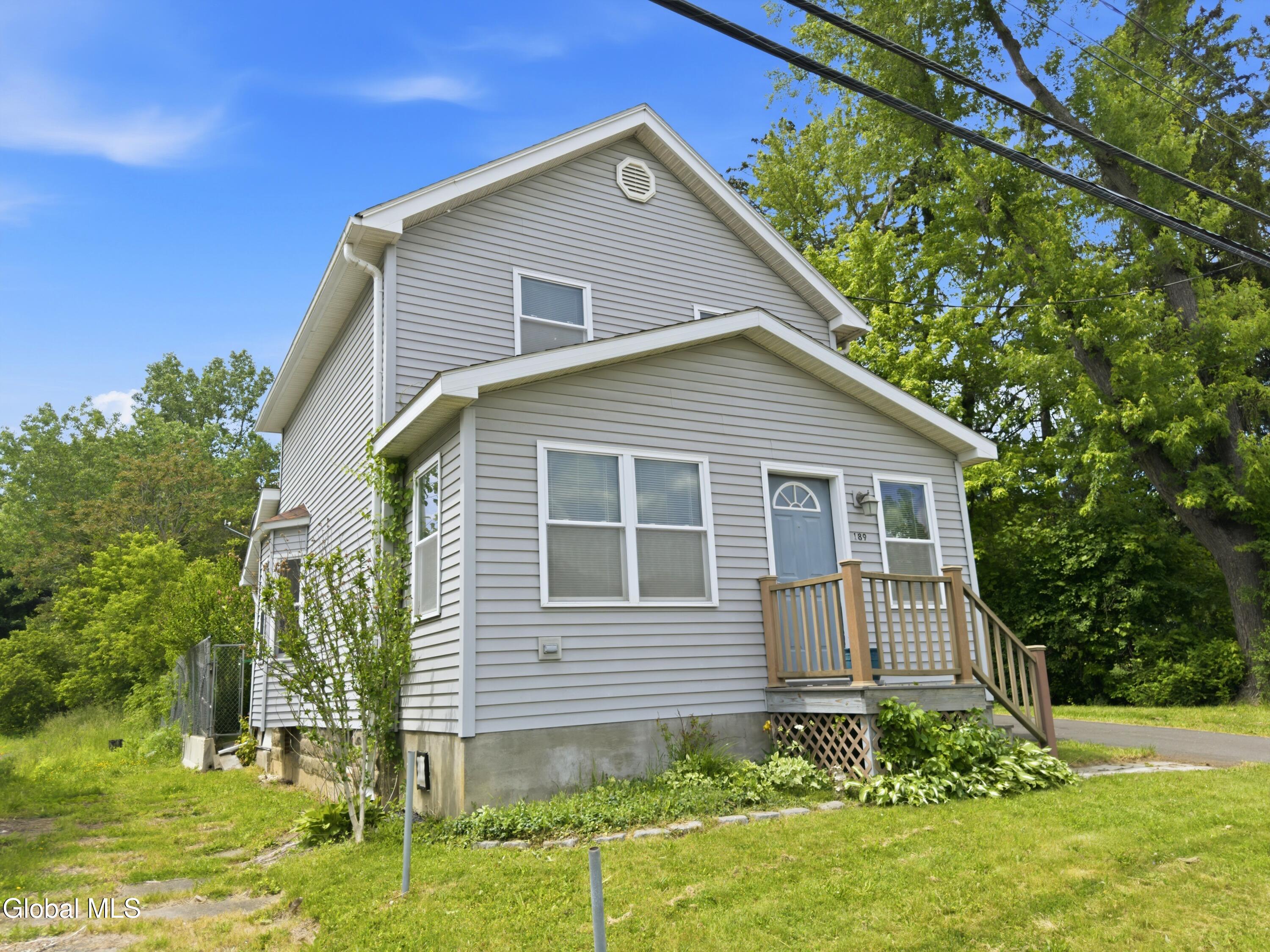 189 River Road Bethlehem, NY 12077 - Photo 1 of 37 IMG_3757