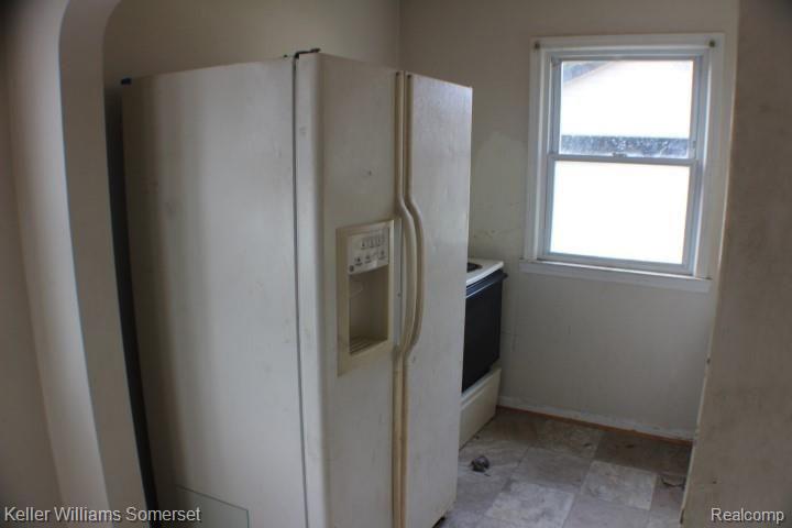 8257 Stephens Center Line, MI 48015 - Photo 14 of 32 Gallery Image 14