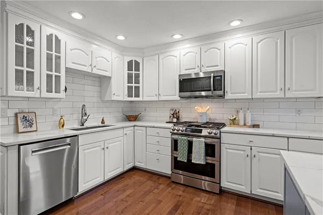 $945,000 | 2004 West 97th Street, Leawood, KS 66206