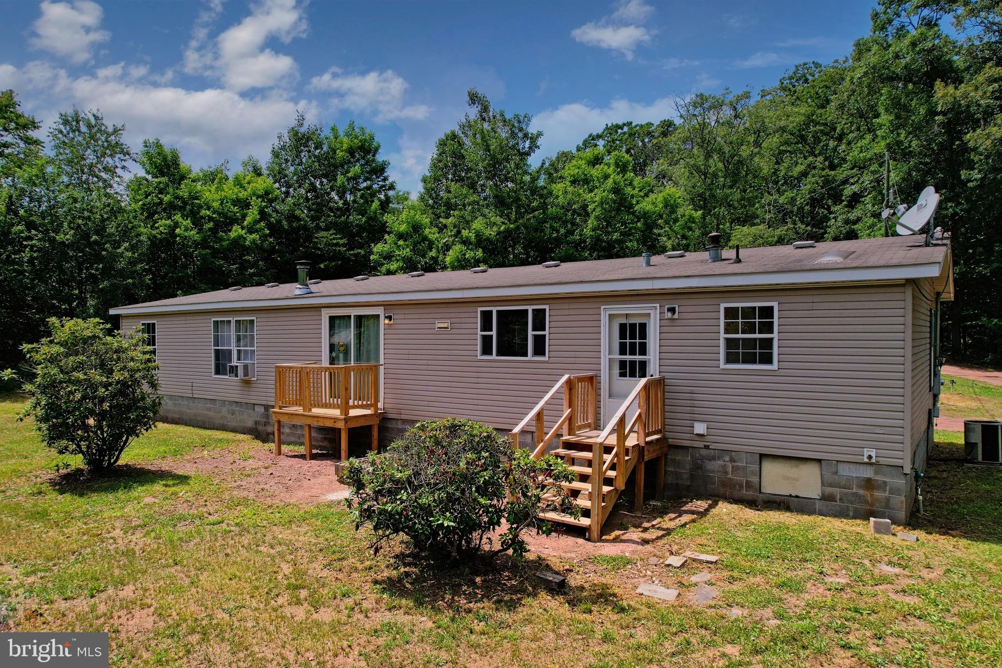 272 Red-Tailed Hawk Road Paw Paw, WV 25434 - Photo 7 of 48 Gallery Image 7