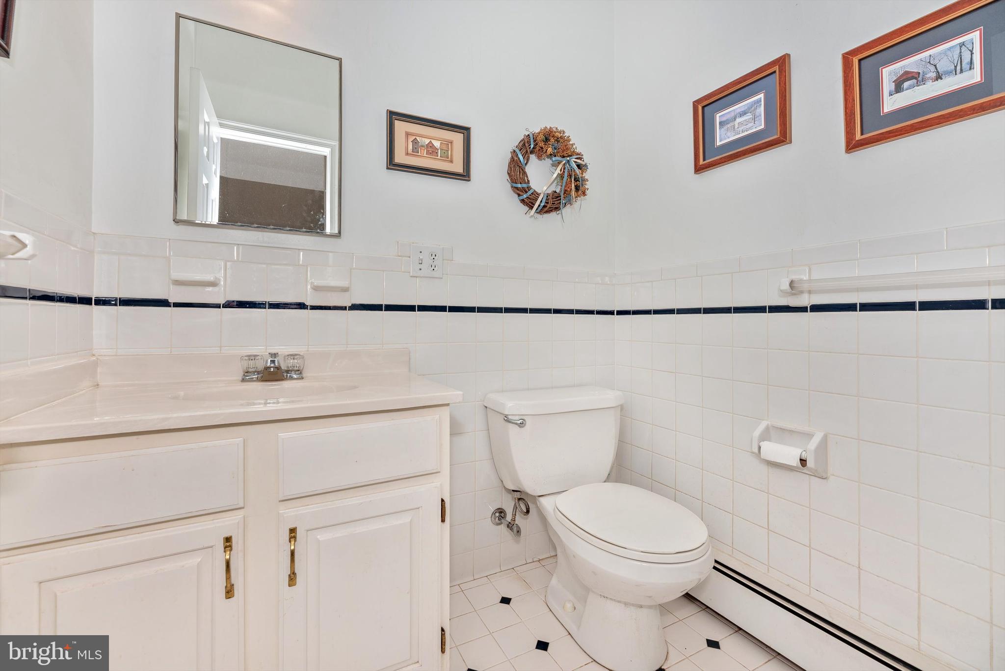 15101 Roddy Road Thurmont, MD 21788 - Photo 22 of 75 Full bath off of mud room