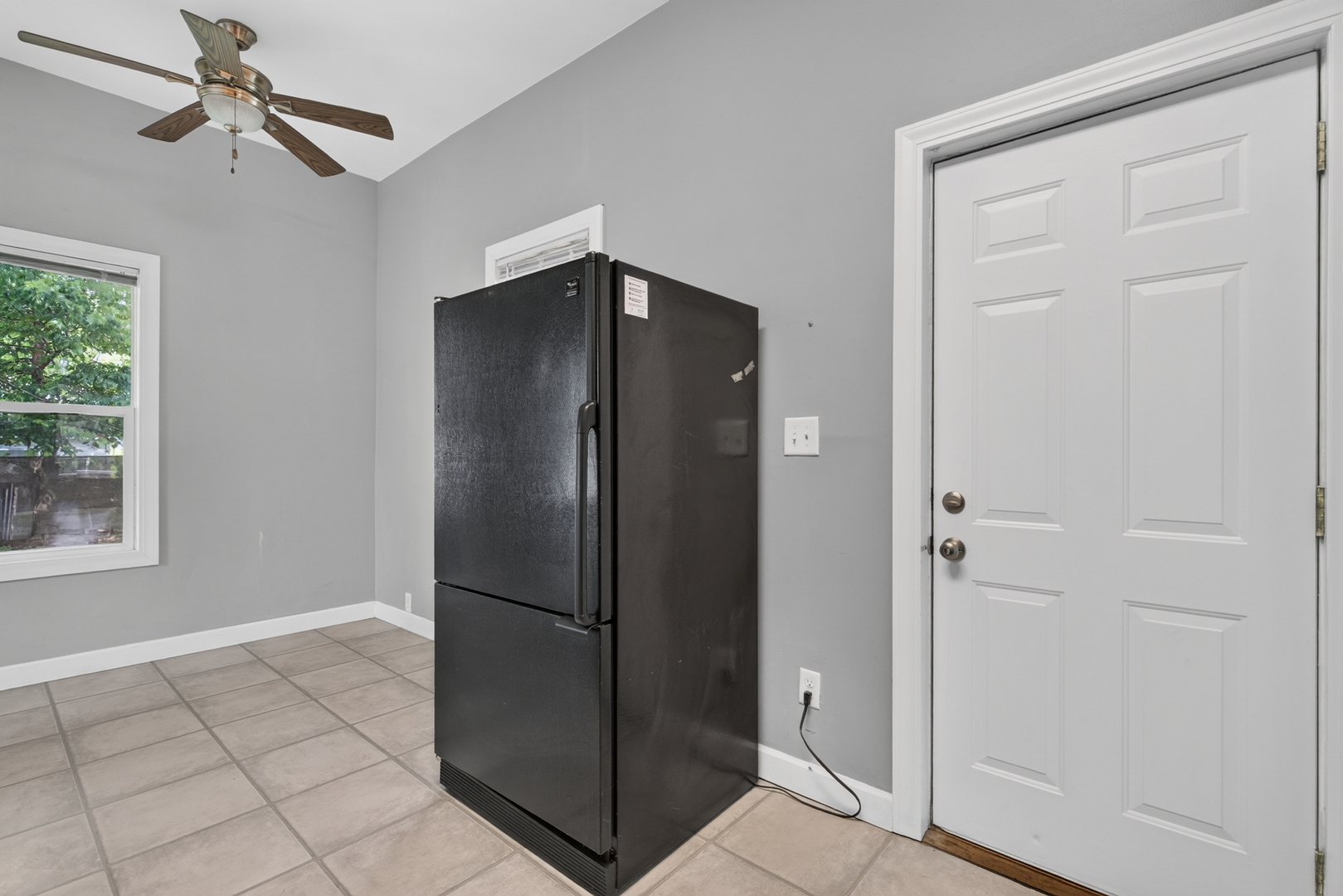 1128 Butler Street Morris, IL 60450 - Photo 15 of 28 a view of an empty room