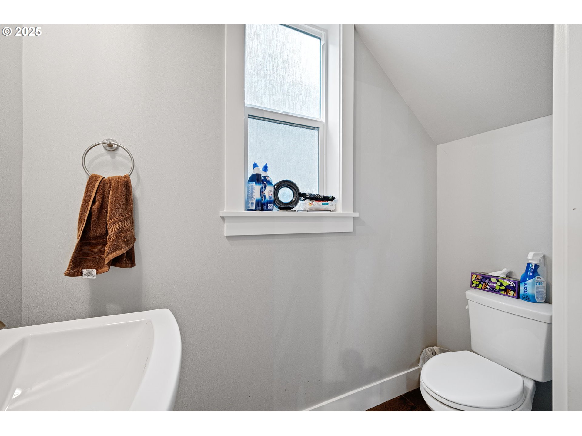 3566 Nestucca Loop Eugene, OR 97408 - Photo 13 of 38