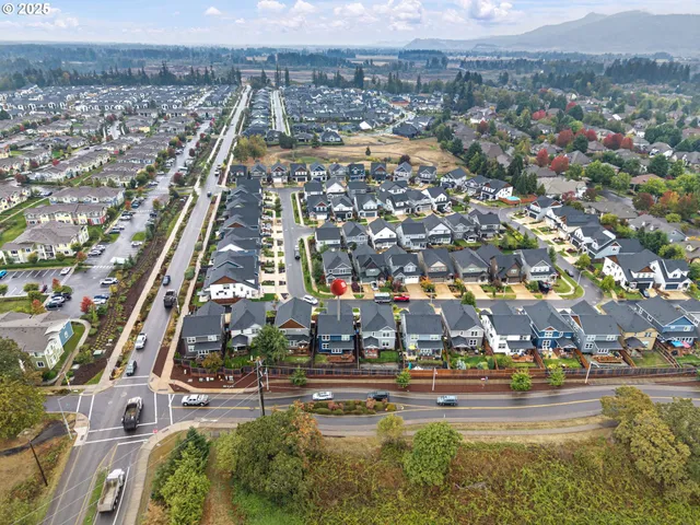 $699,999 | 3566 Nestucca Loop, Eugene, OR 97408