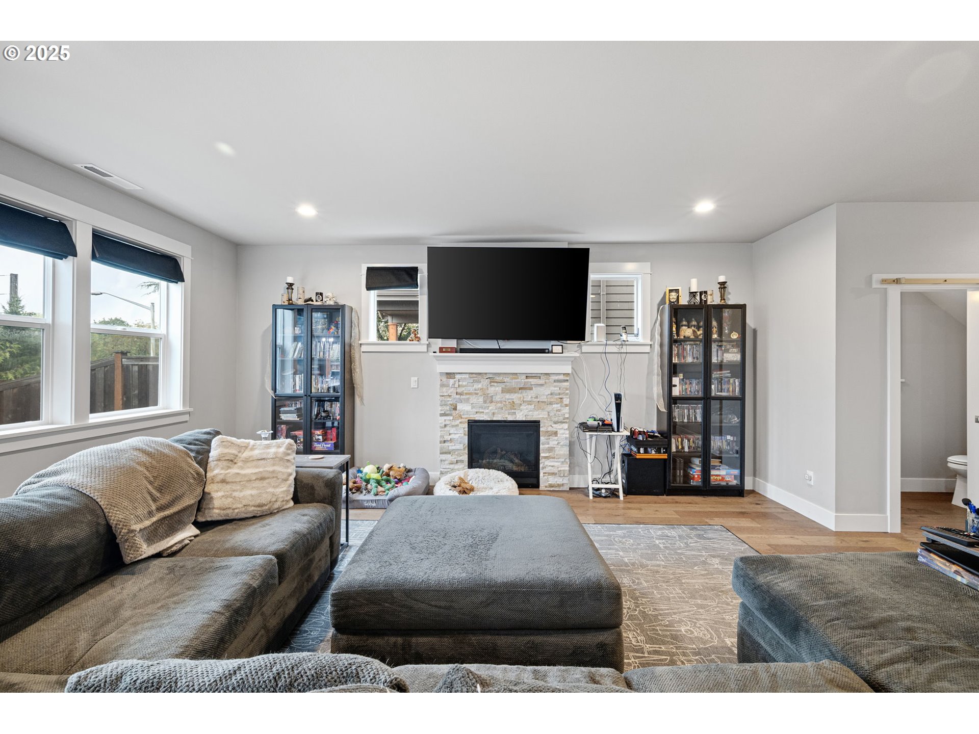 3566 Nestucca Loop Eugene, OR 97408 - Photo 4 of 38