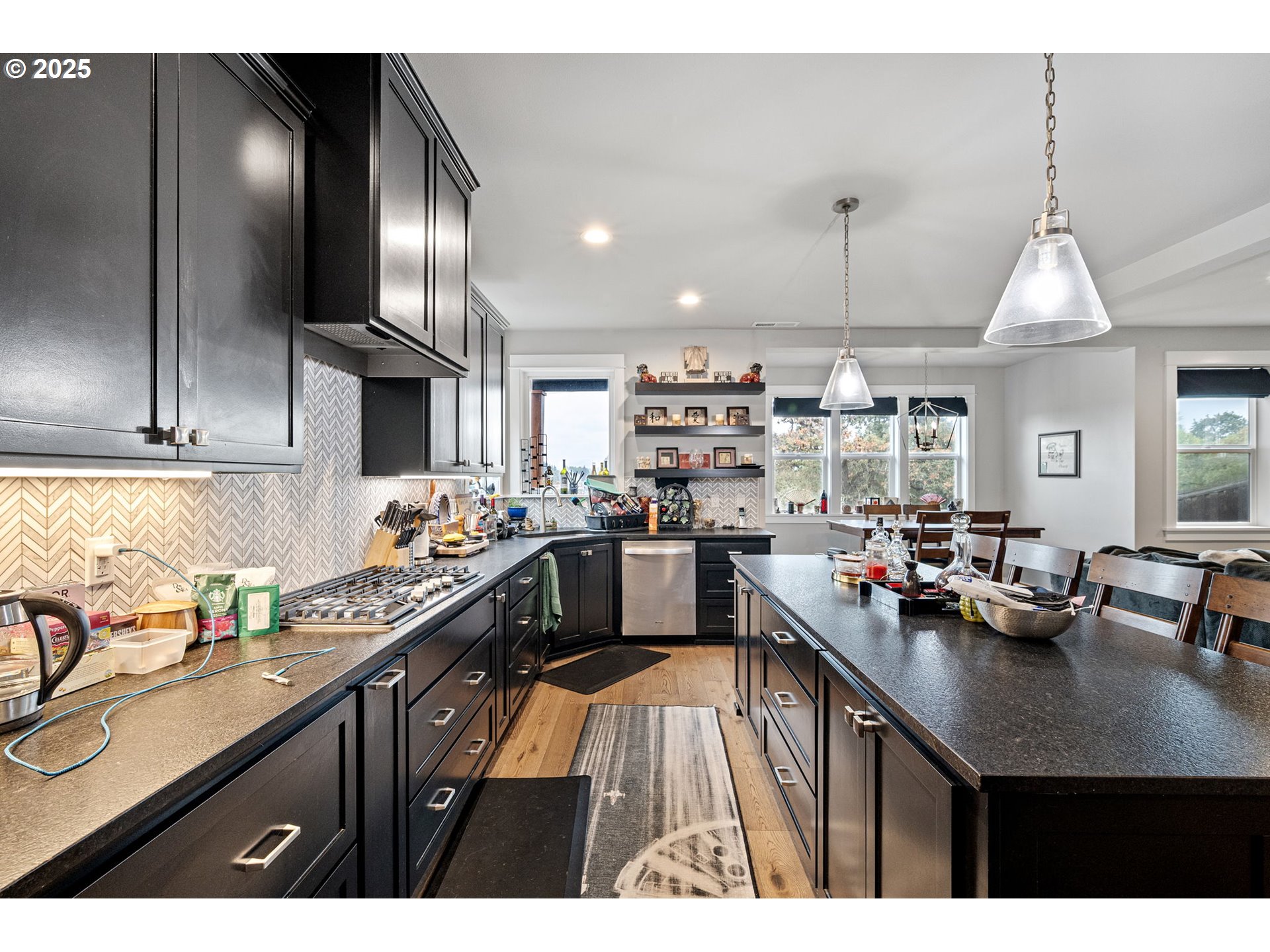 3566 Nestucca Loop Eugene, OR 97408 - Photo 9 of 38