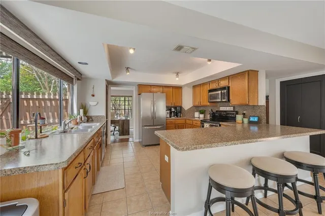 $429,000 | 417 Chimney Hill Drive, College Station, TX 77840