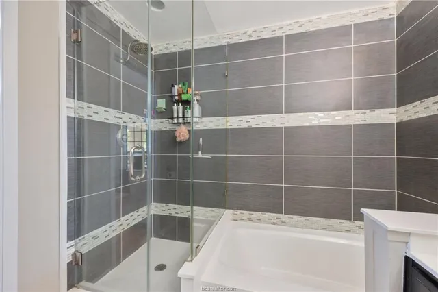 $429,000 | 417 Chimney Hill Drive, College Station, TX 77840